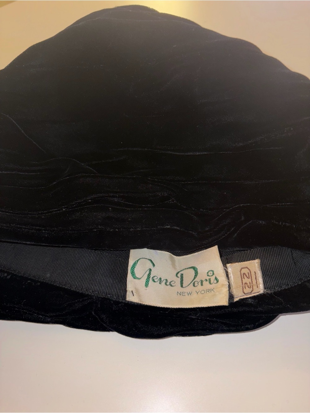 Vintage Gene Doris New York Black Velvet Cloche (Bell) Hat Size 22